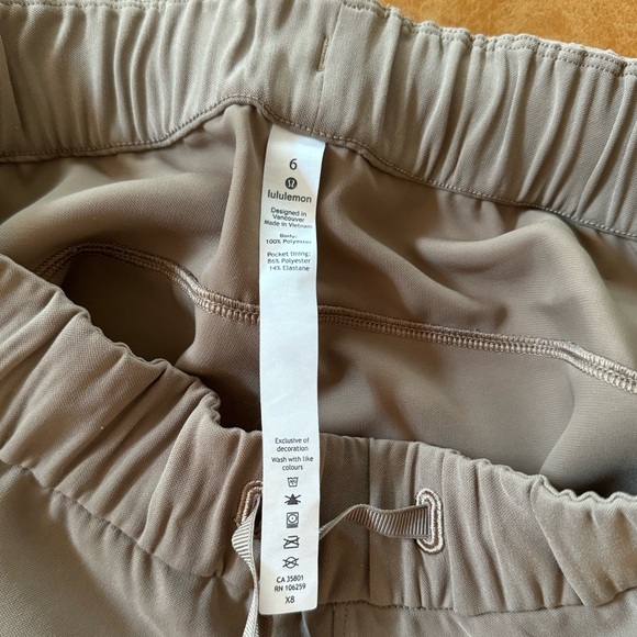 Lululemon shorts - Picture 4 of 5